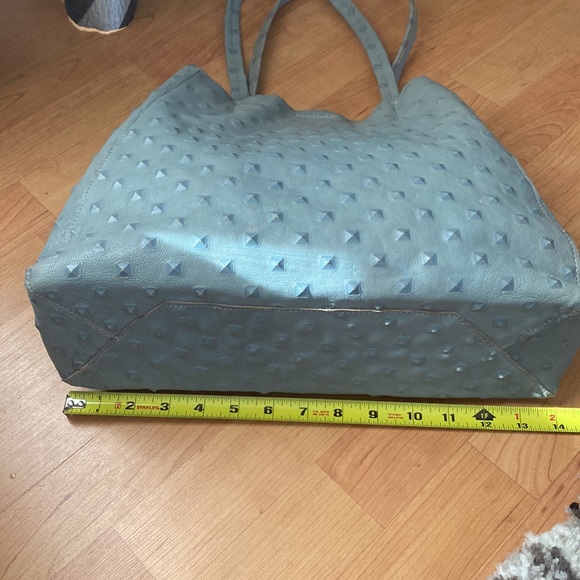 🎉HP🎉 Streets Ahead Charlotte Pyramid Stud Gray Leather Tote - Picture 8 of 15